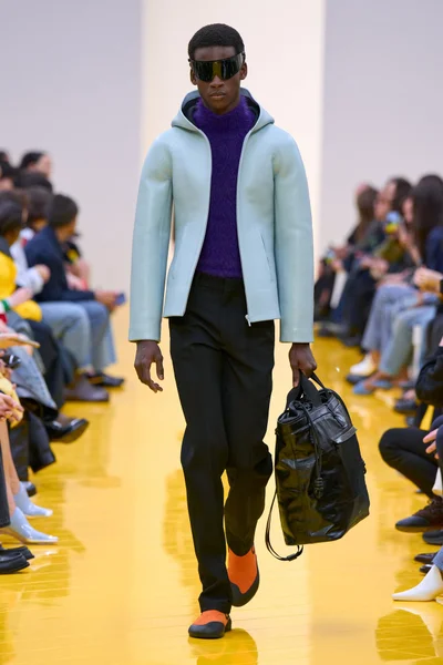 Look 35